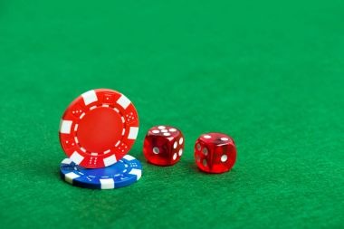 Live blackjack game with dealer visible on mobile screen